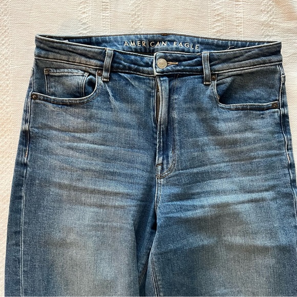American Eagle Cropped Straight Leg Jeans - Picture 4 of 7